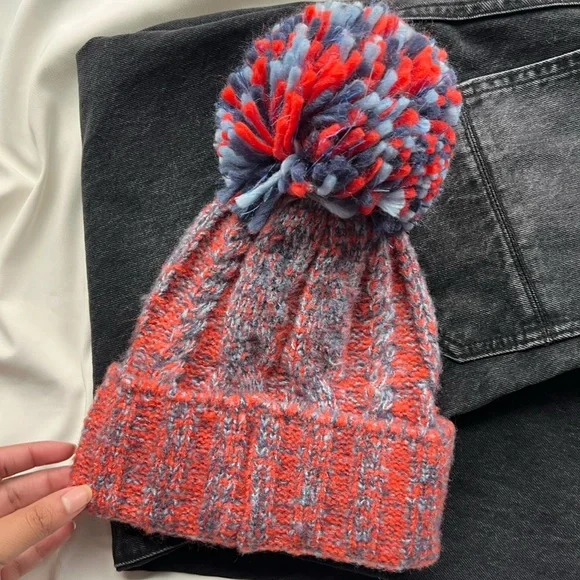 Free People Pom Party Reflective Beanie ✨ Accessories display picture 3